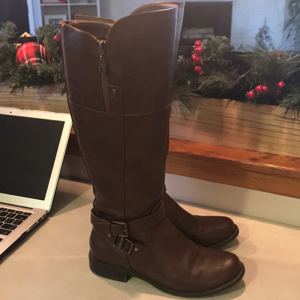 Guess boots